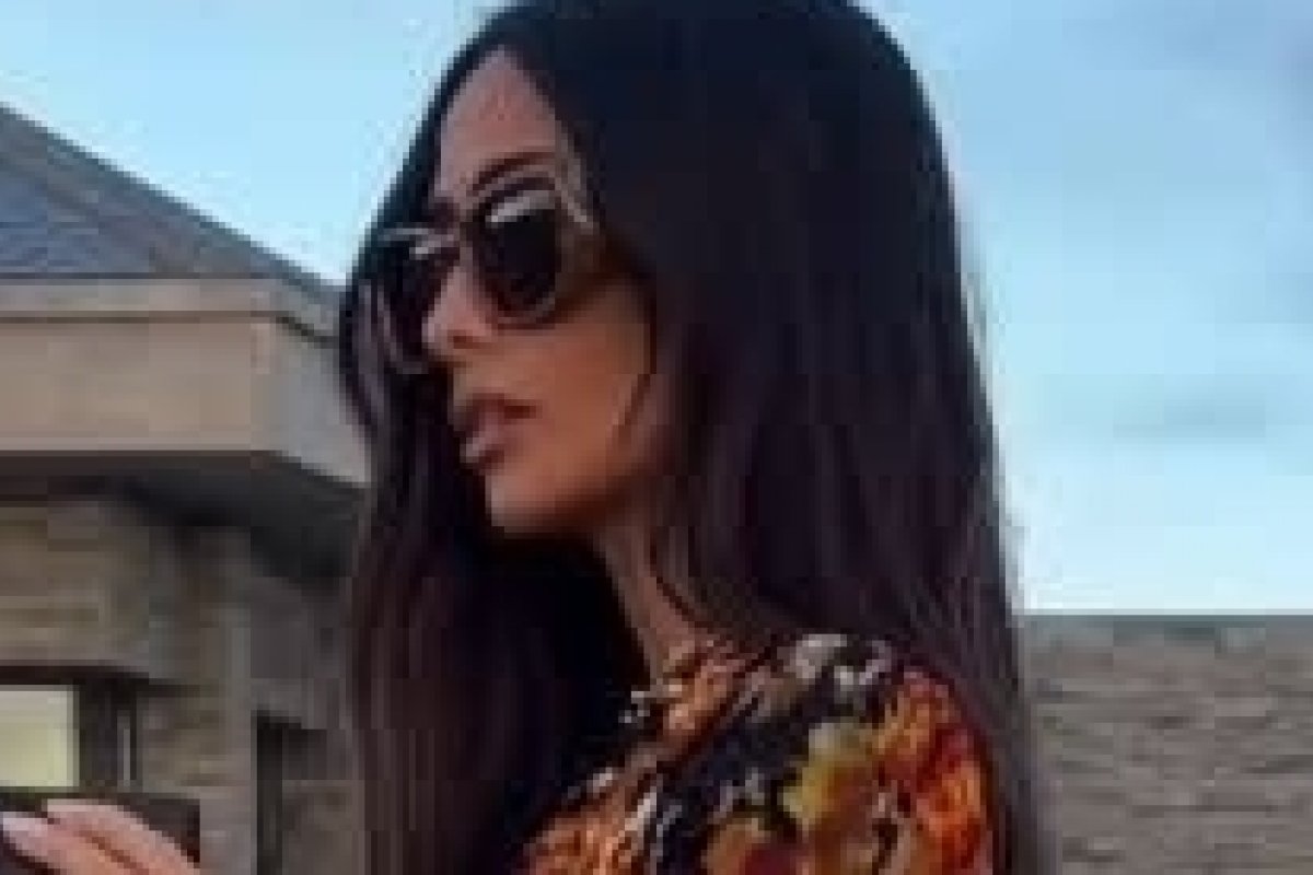 Após a temporada de Fashion Week na Europa, Silvia Braz brilha como madrinha em casamento no Uruguai!