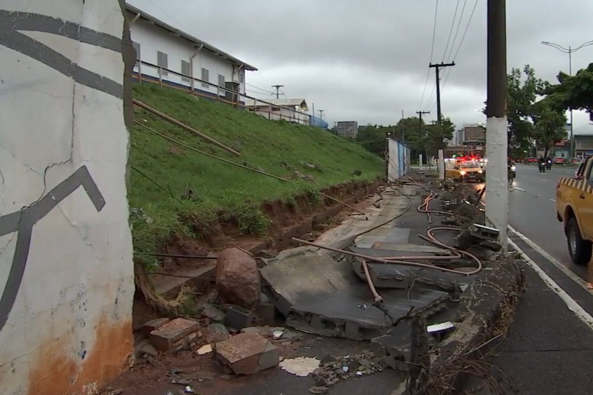 Vídeo: Temporal provoca queda de muro e falta de energia no aeroporto de Congonhas