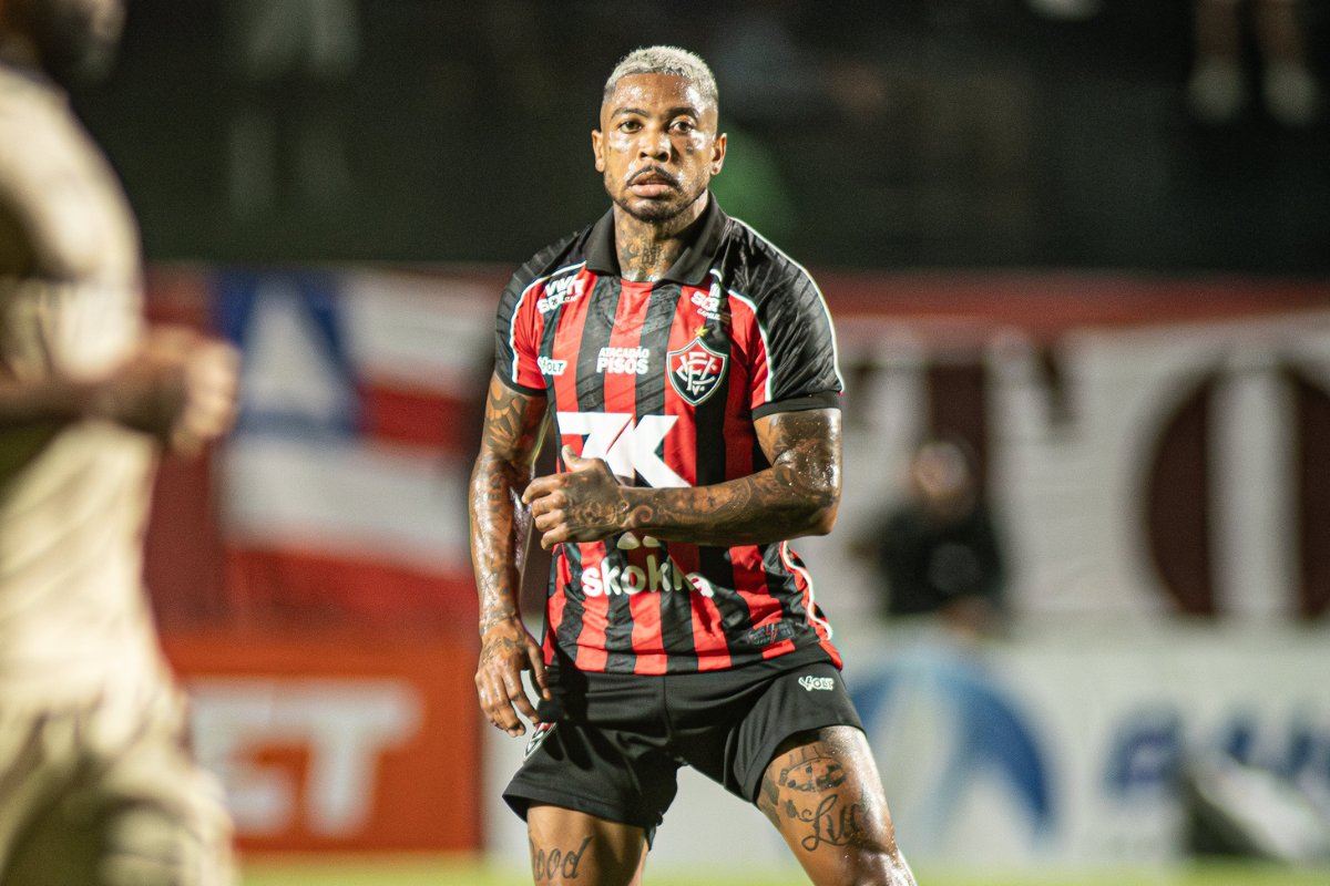 Marinho desabafa após derrota do Vitória na final do Baianão, e xinga torcida do Bahia nas redes sociais
