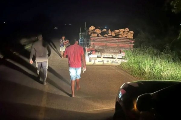 [Motociclista tem perna amputada durante acidente na BA-545]