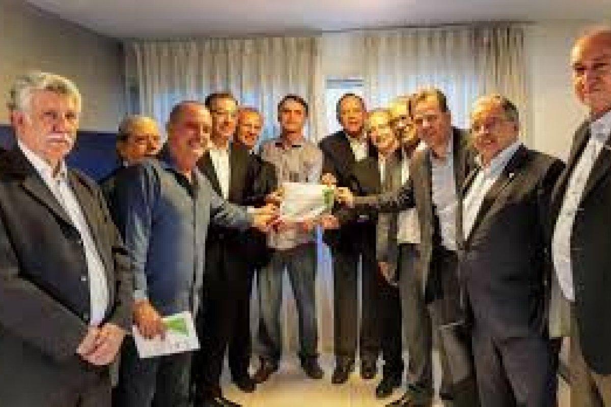 Empresários pressionam governo por reformas econômicas