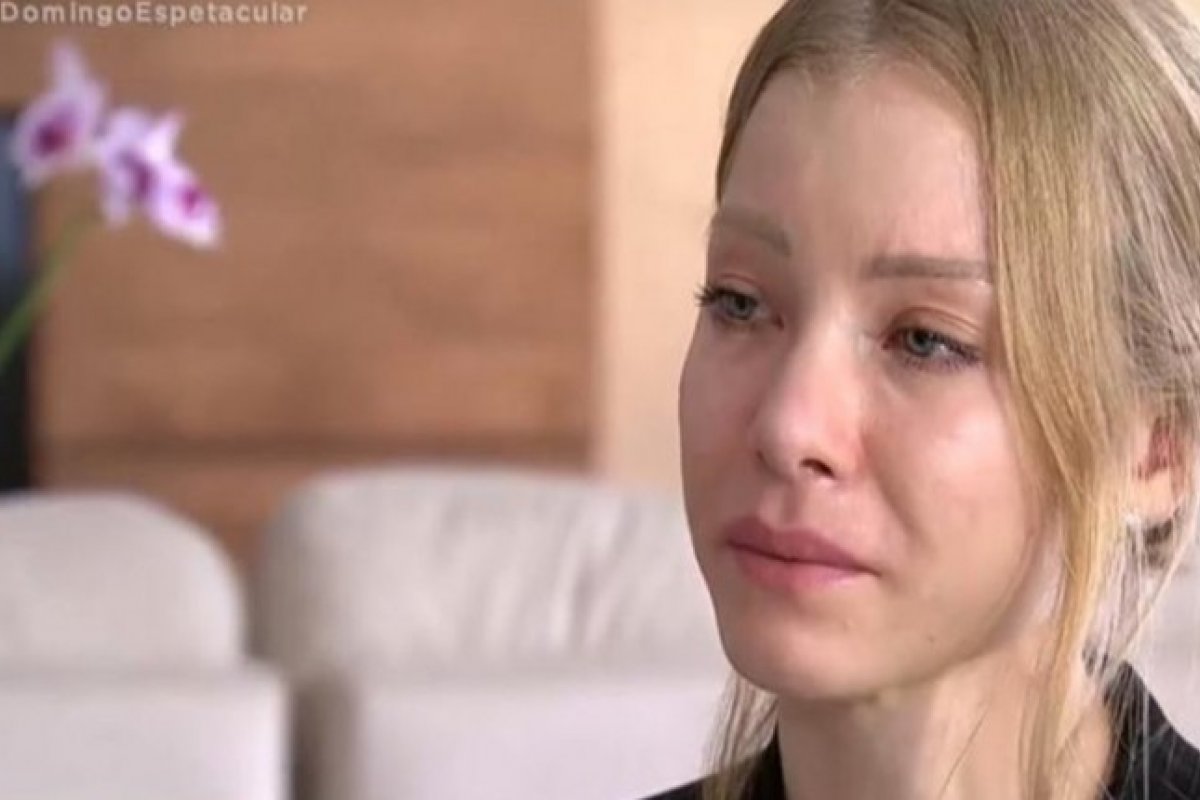 Caso Neymar: Najila dá entrevista e fala sobre problemas de ansiedade