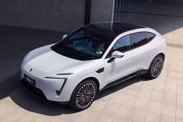 [Caoa anuncia Avatr 11 com preço de carro de luxo no Brasil ]