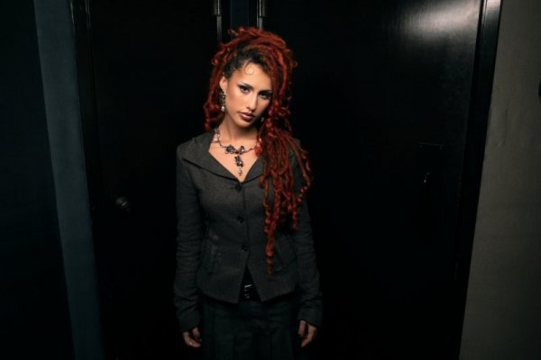 [H&M está lançando o H&M&REDSTAGE, uma nova iniciativa musical que explora como estilo e moda! ]