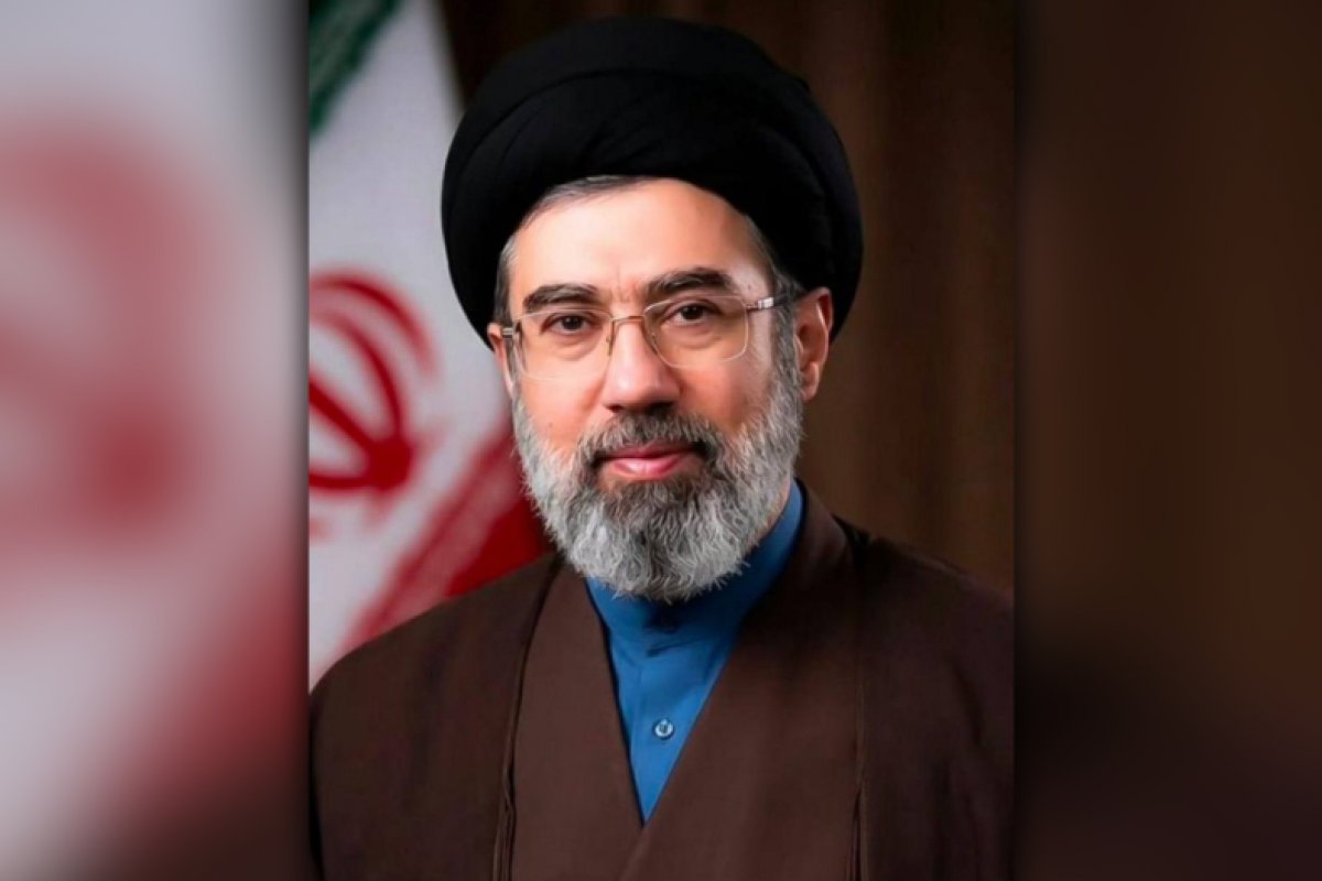 Novo líder supremo do Irã está 'são e salvo' após ser ferido na guerra, diz governo