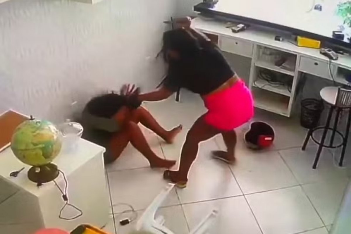 Mulher que esfaqueou jovem na Bahia é condenada a 3 anos de prisão em regime aberto