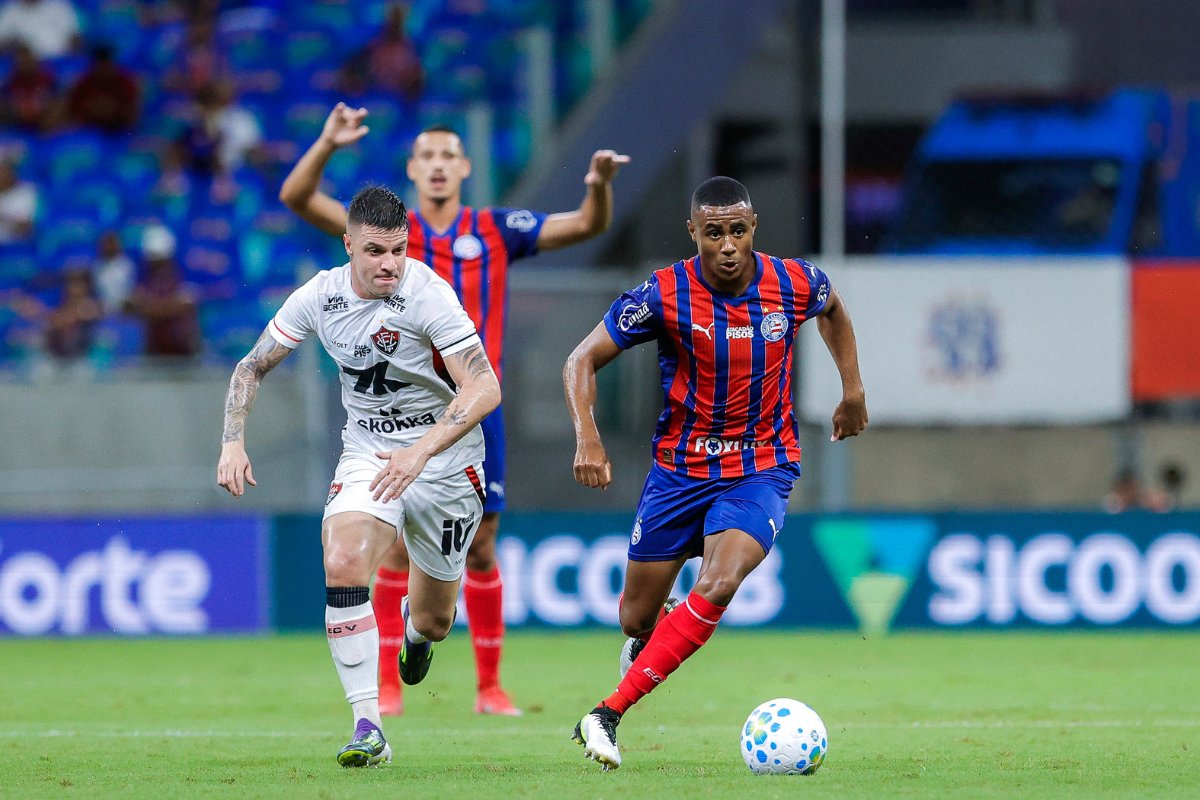 Em clássico movimentado, Bahia e Vitória ficam no empate na Fonte Nova Em clássico movimentado, Bahia e Vitória ficam no empate na Fonte Nova