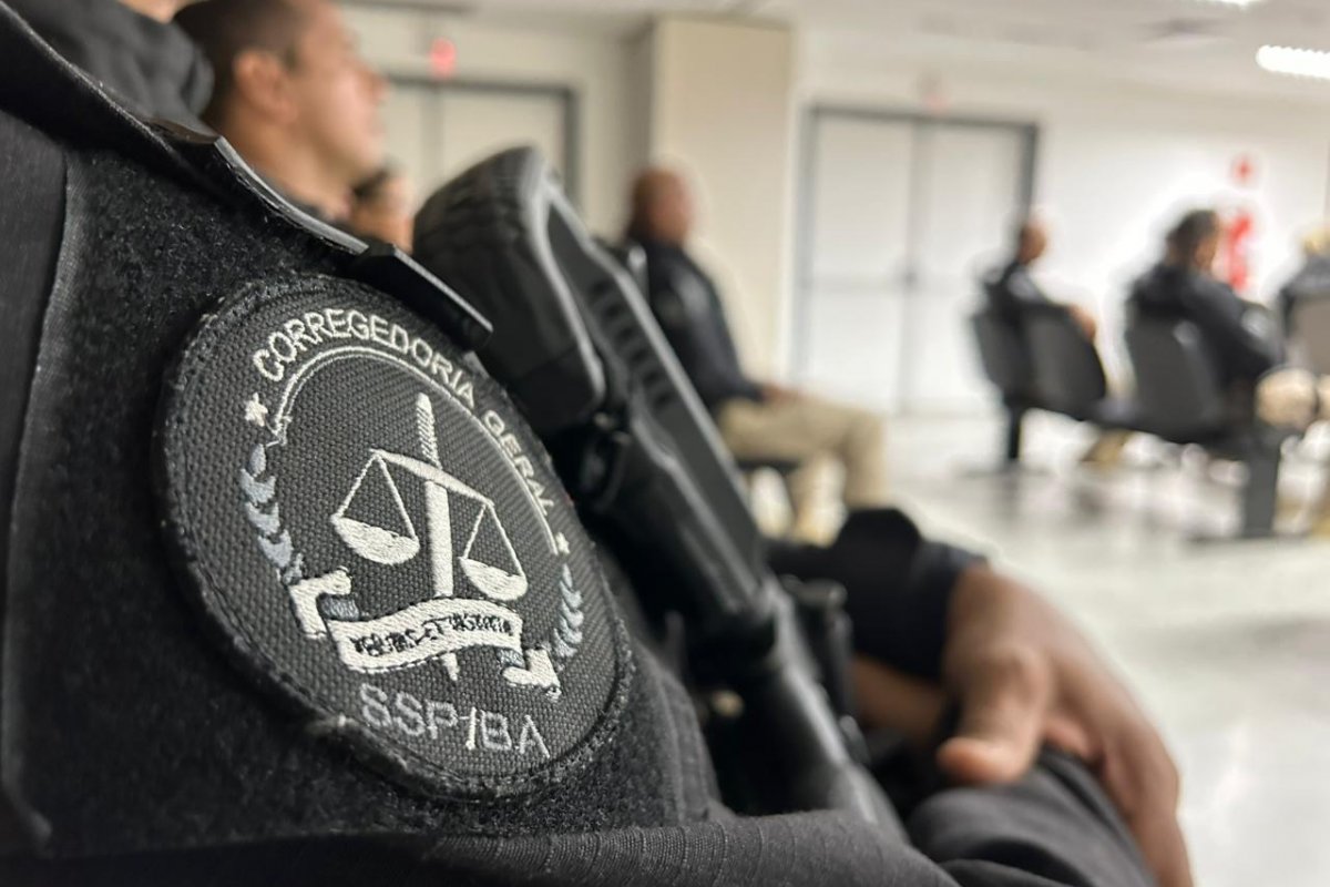 Alta de policiais baleados marca fevereiro na Grande Salvador, aponta relatório