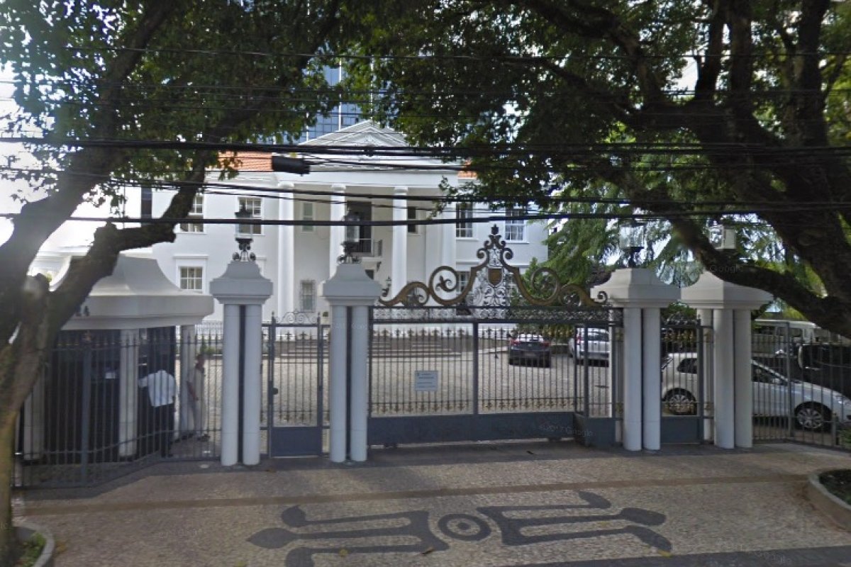 Cabo de teleférico rompe em um condomínio no Corredor da Vitória, em Salvador