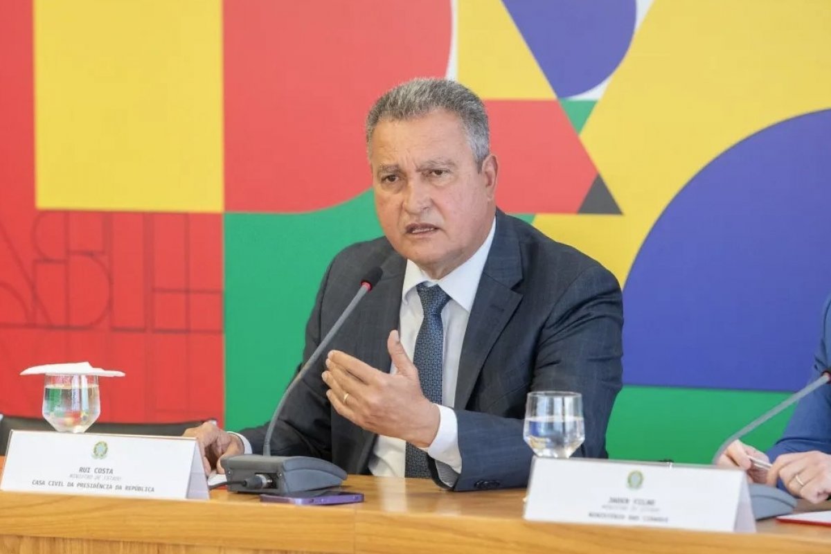 Decreto de Rui Costa proibiu servidores estaduais de fazer portabilidade do consignado do Banco Master 