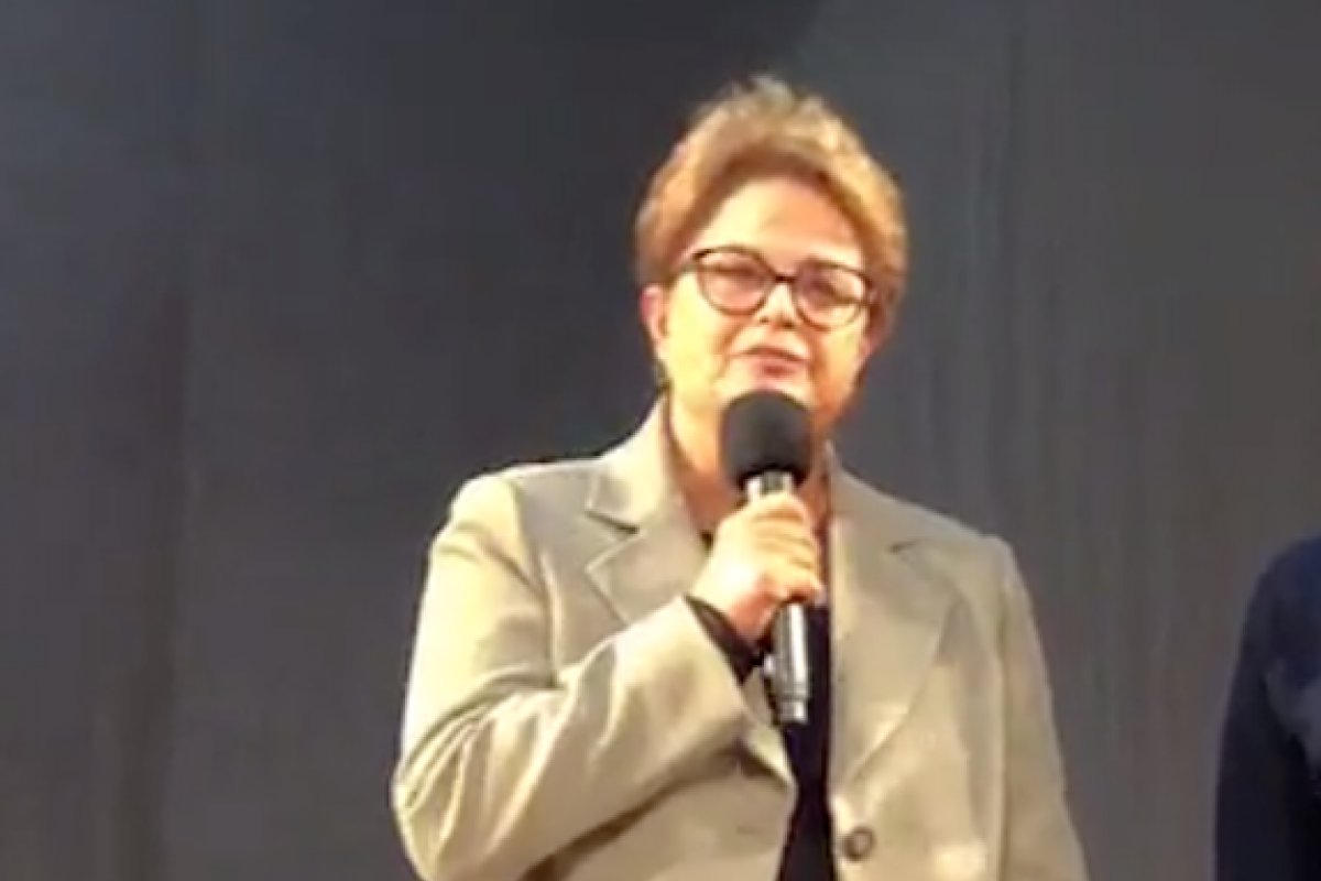 Veja vídeo: Dilma chama Bolsonaro de neofacista e presidente reage