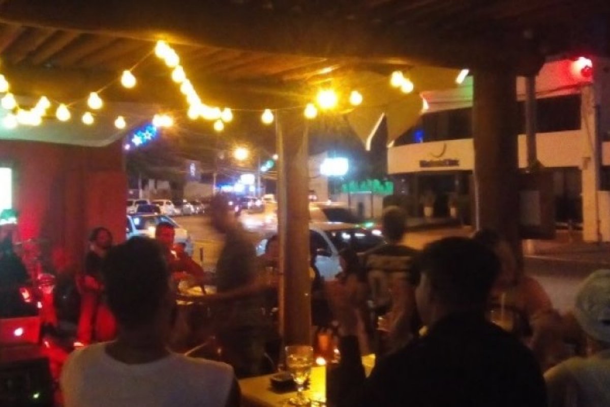 Programação musical é cancelada em bares de Lauro de Freitas após ação da Prefeitura