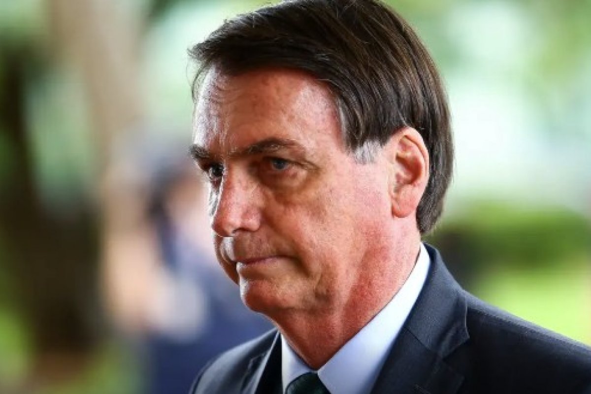 Possível domiciliar: internação de Bolsonaro na UTI pode resultar em acordo, diz coluna