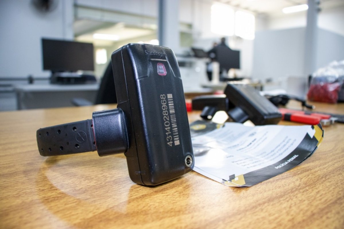 Idoso sem as duas pernas é obrigado pela Justiça a usar tornozeleira eletrônica