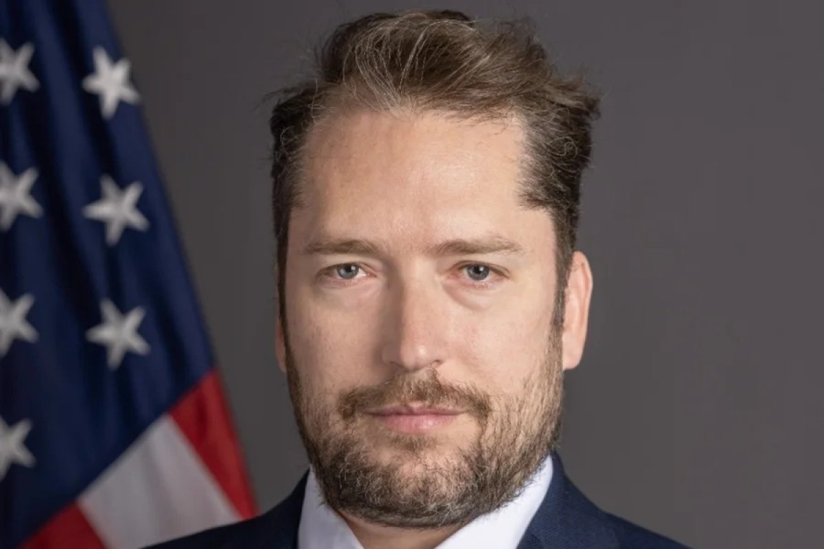 Itamaraty afirma que assessor de Trump prestou informações falsas ao pedir visto