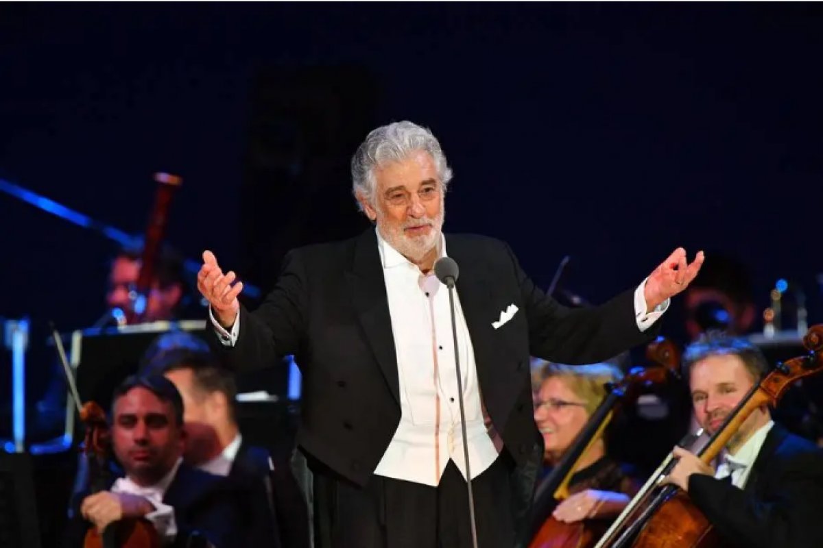 Plácido Domingo não vai participar de ópera em Londres