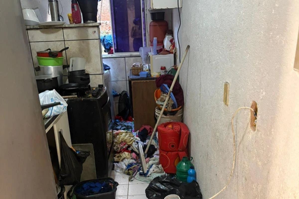 Idosa é resgatada após ser mantida em situação de vulnerabilidade e maus-tratos pelo filho