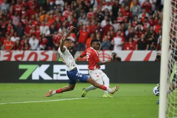 [Bahia tenta se manter invicto no Brasileiro diante do Internacional fora de casa]