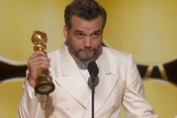 [Cidade onde Wagner Moura cresceu no interior da Bahia monta telão para exibir premiação do Oscar]