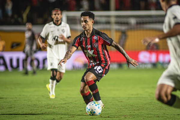 [Vitória tem melhor início de Brasileirão dos últimos três anos]