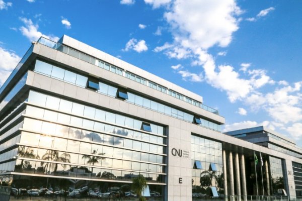 [Aposentadoria compulsória, abolida por Dino, já foi aplicada a 126 juízes]