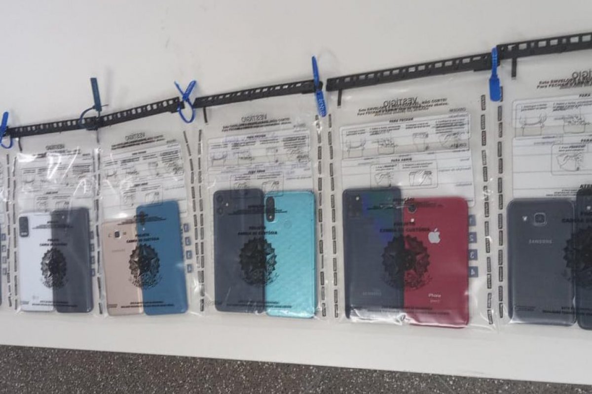 Doze celulares furtados durante a Lavagem de Arembepe são recuperados