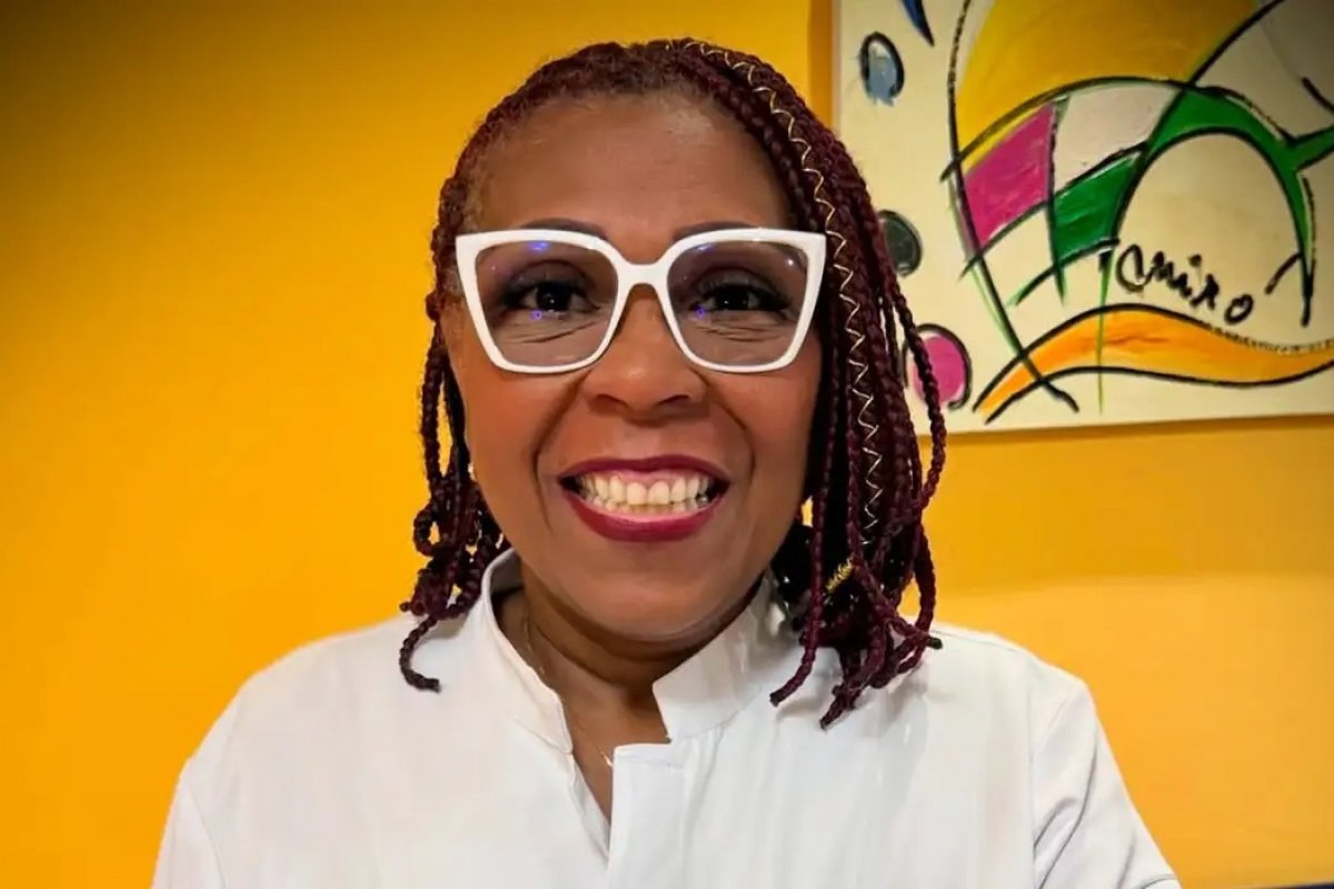 Médica é morta a tiros por policiais militares em abordagem no Rio