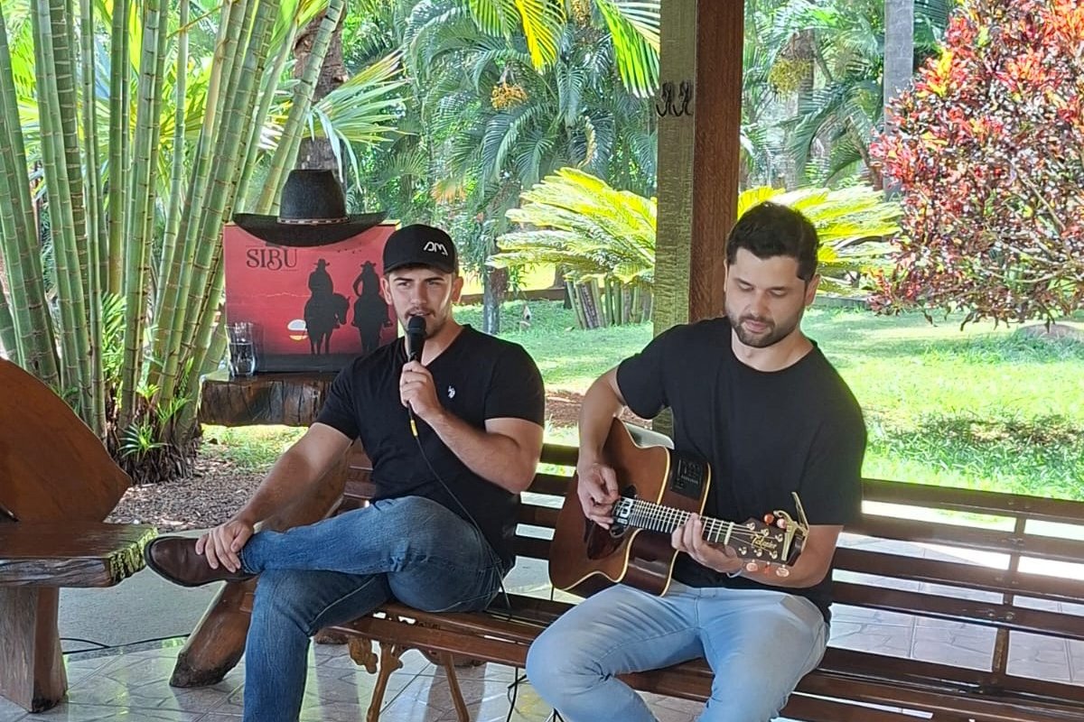 Felipe Nogueira é destaque no programa Viola Brasil da Rede Família! 