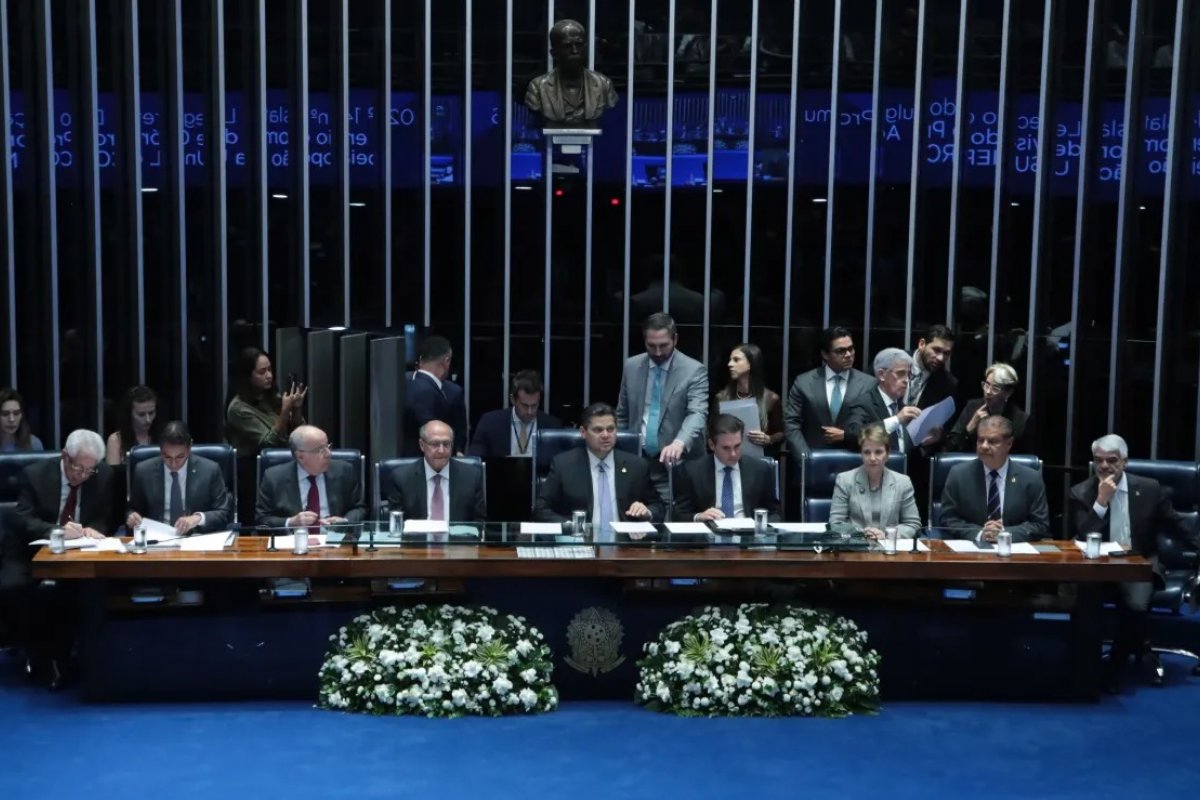 Congresso promulga decreto que autoriza ratificação do acordo Mercosul–União Europeia