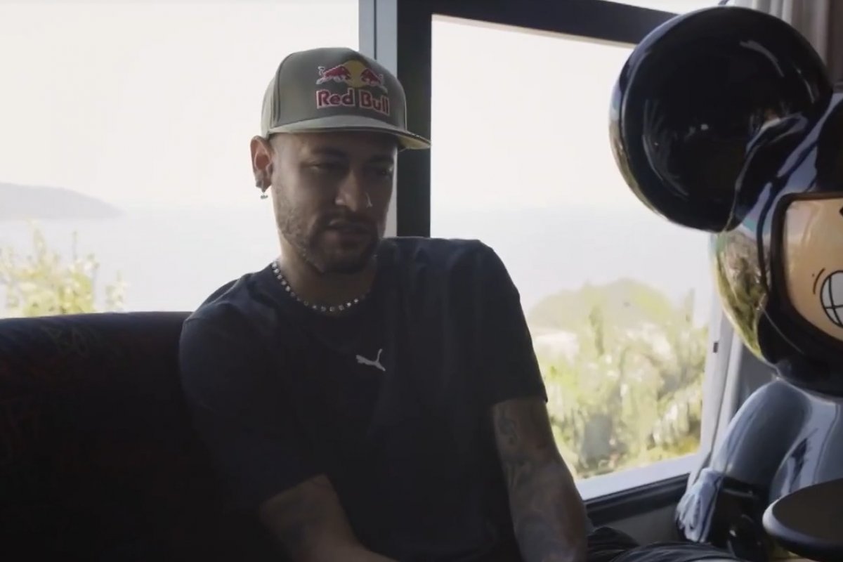 Neymar admite fim de carreira ao ficar fora da Seleção