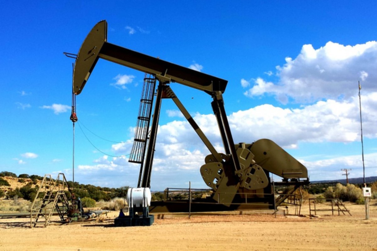 Petróleo apresenta diminuição do valor, registrando maior queda desde 1991