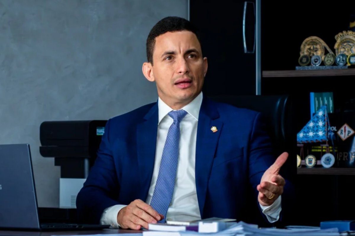 Chefe da PC de Alagoas é alvo de busca e apreensão, apontado como líder de um esquema de fraudes de concursos públicos