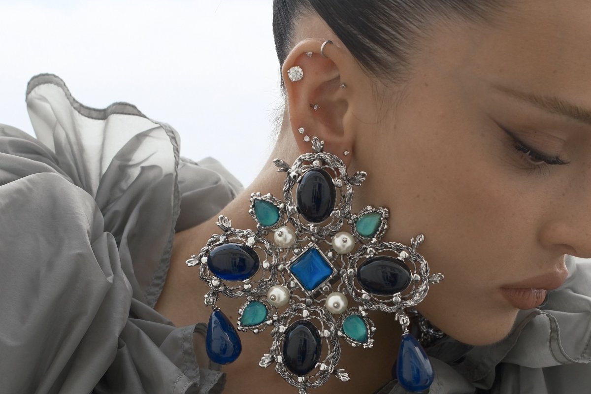 Livia Nunes brilha em evento do Globo de Ouro no Rio de Janeiro!