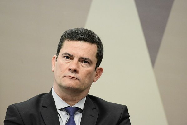 [Sérgio Moro deve se filiar ao PL na próxima terça-feira (24)]
