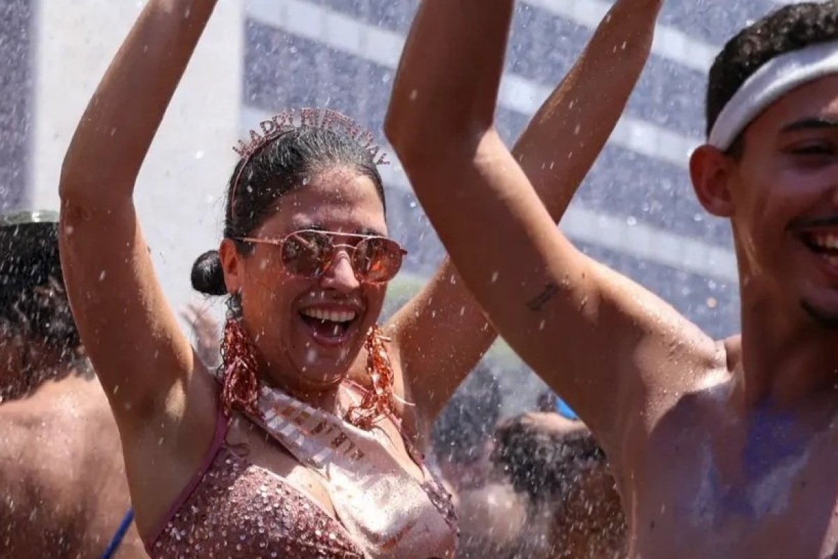 População brasileira é a sétima mais feliz do mundo, segundo pesquisa