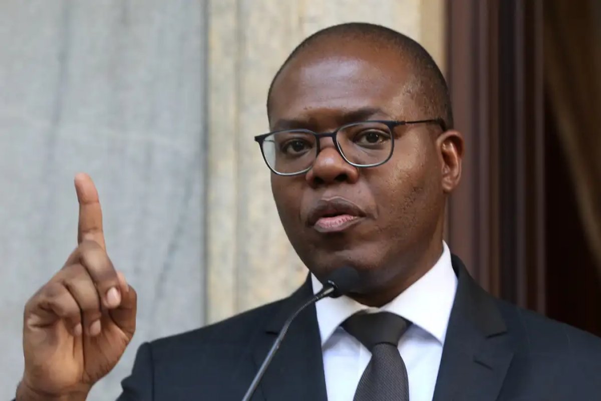 PGR denuncia Silvio Almeida sob acusação de importunação sexual a Anielle Franco