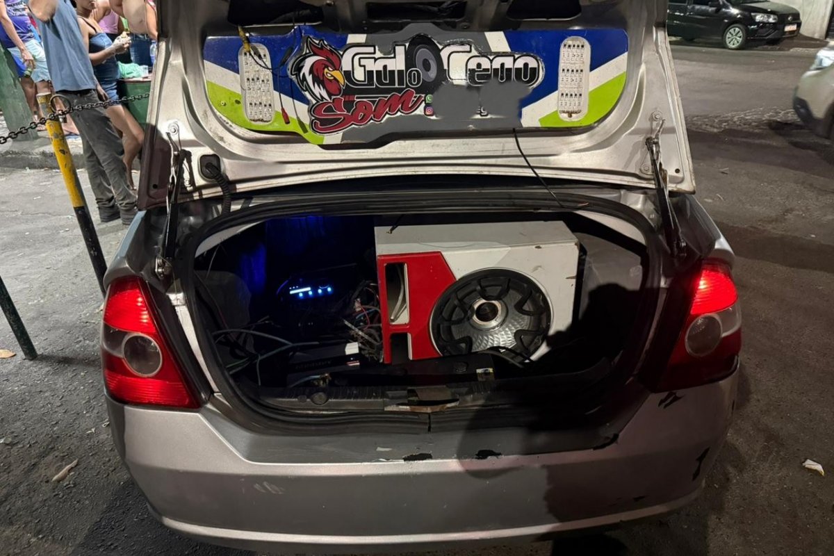 PM remove dois veículos com som tipo “paredão” após denúncias de perturbação do sossego