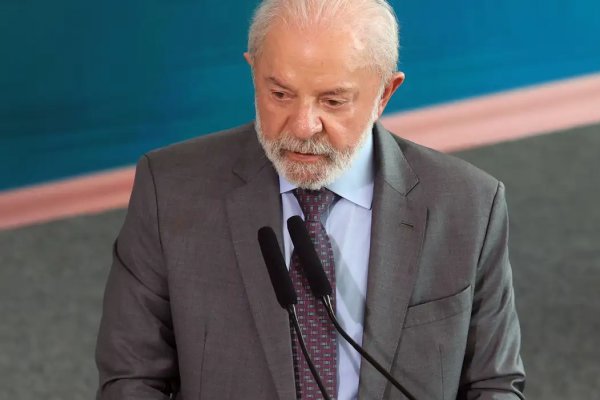 [Lula deve sancionar lei que retoma financiamento do BNDES a projetos internacionais ]