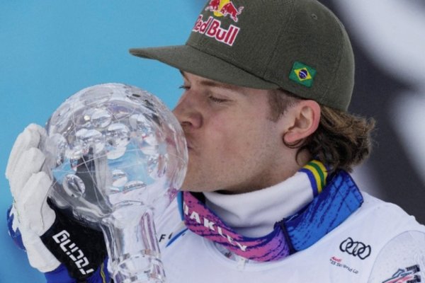 [Lucas Pinheiro faz história na Noruega e conquista Globo de Cristal inédito]