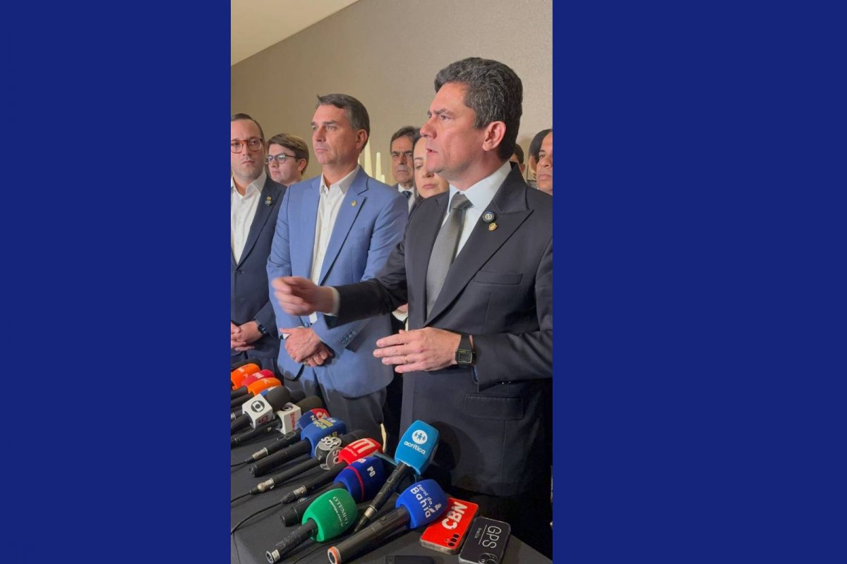 Vídeo: Em ato de filiação de Moro ao PL, Flávio minimiza problemas passados e defende  'alinhamento pragmático' da direita