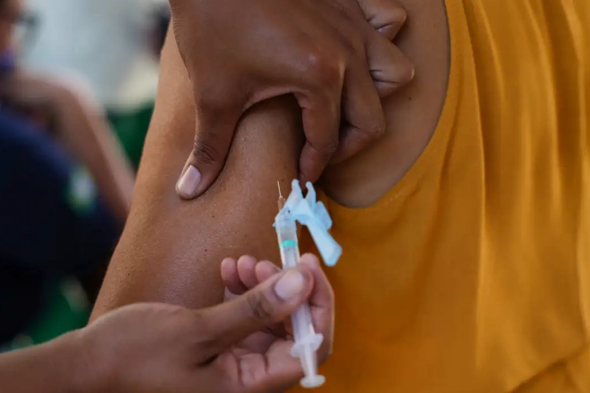Salvador inicia campanha de vacinação contra gripe para grupos prioritários
