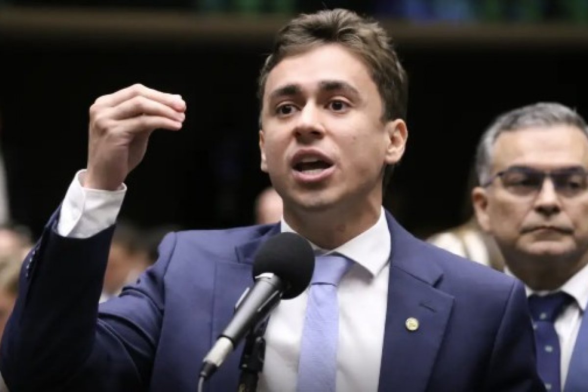  Nikolas Ferreira e aliados da direita disparam contra projeto que criminaliza misoginia 