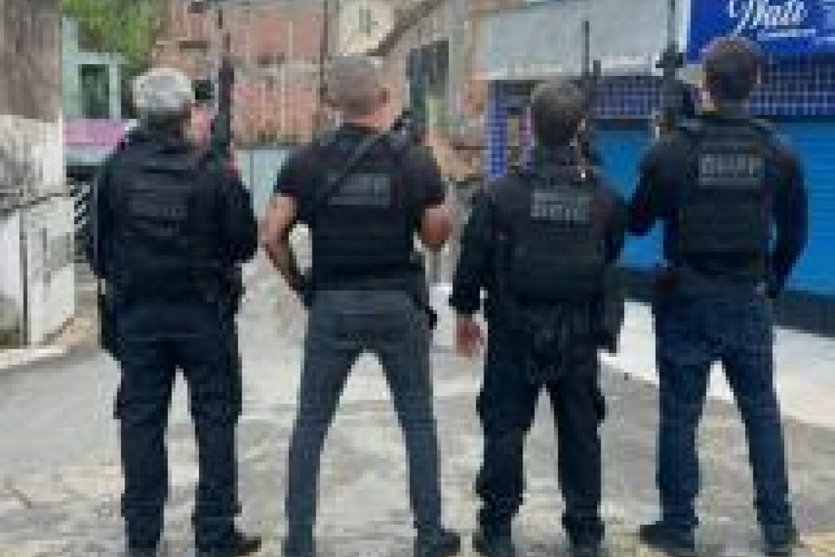 Grupo ligado a sequestro iniciado em shopping é alvo de operação policial; dois suspeitos morreram