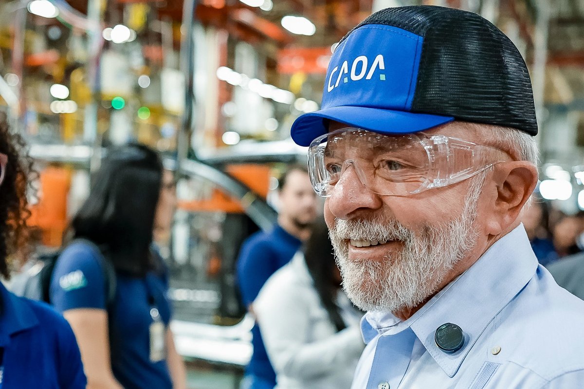 Vídeo: Lula comete gafe ao comparar apego a cachorros no Brasil e na China; entenda