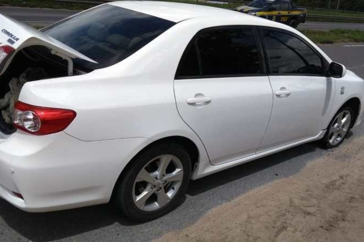 Homem é preso com carro roubado em Feira de Santana