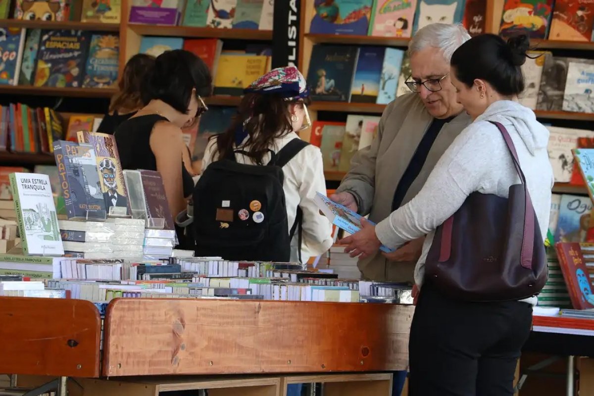 Número de consumidores de livros aumenta e chega a 18% da população