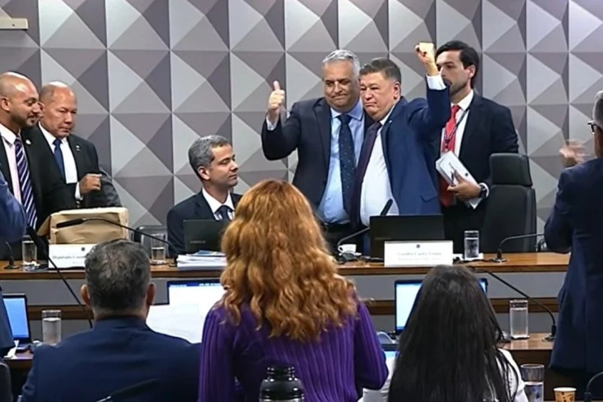 Confira o que acontece após CPMI do INSS terminar sem relatório aprovado