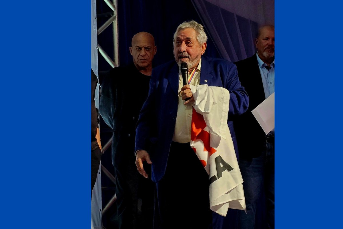 Carlos Sodré é agraciado com comenda em Itapé e lança pré-candidatura ao Senado