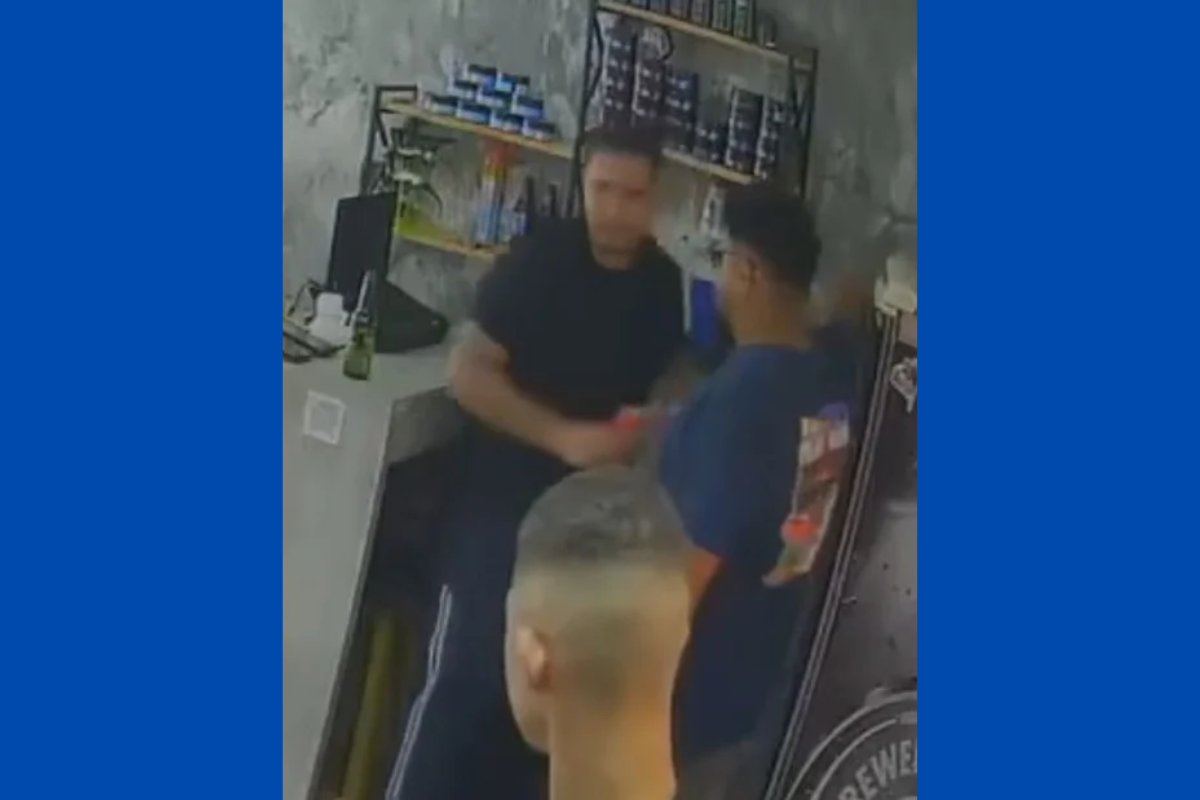 Vídeo: homem apontado como ex-BBB 26 Pedro se envolve em briga dentro de barbearia em Curitiba; defesa nega que seja Pedro nas gravações