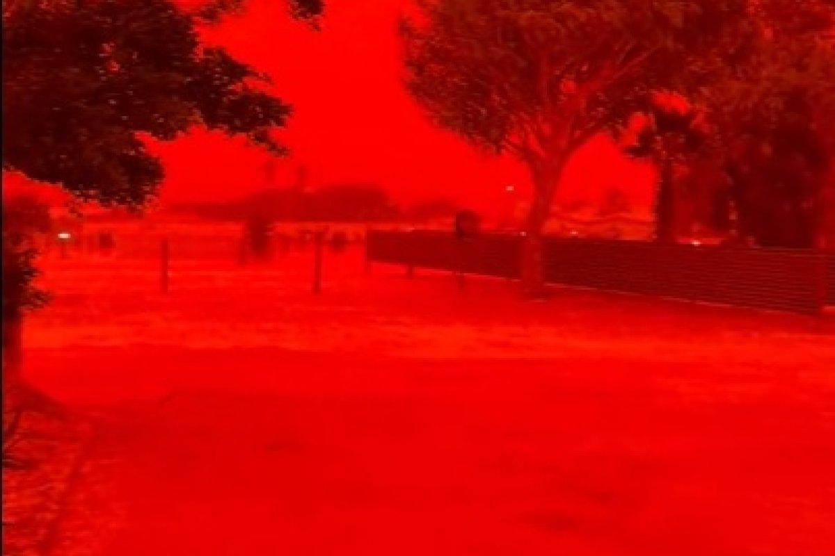 Vídeo: Céu da Austrália fica avermelhado após passagem de Ciclone; confira
